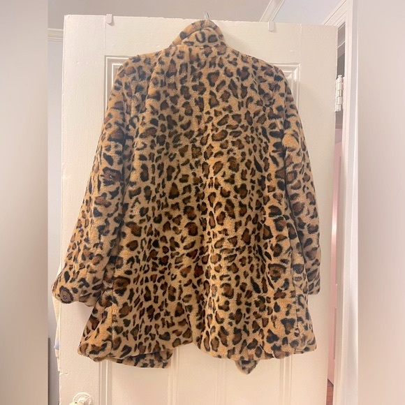 NWOT boutique Super Soft Oversized Leopard Coat - Small - Picture 5 of 7